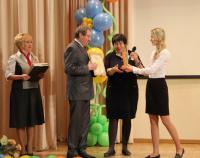 На состоявшемся в Перми  IV Форуме Общественно-активных школ Уполномоченный по правам ребенка Павел Миков получил детское общественное признание.