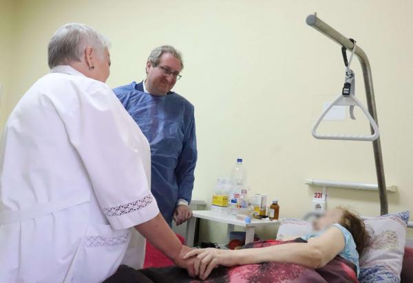 30 июля краевой омбудсмен посетил единственный в Прикамье хоспис для взрослых онкологических больных.
