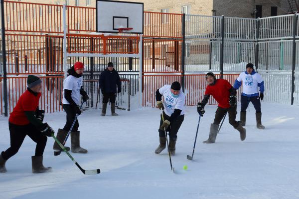 Турнир по хоккею на валенках на кубок Уполномоченного по правам человека в Пермском крае состоялся в Пермской воспитательной колонии.