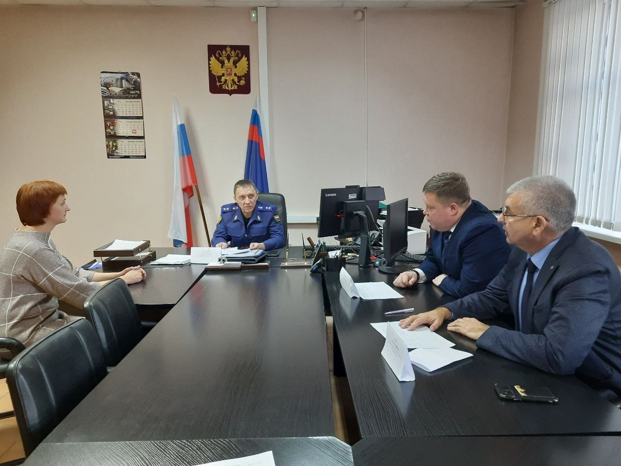 Первый рабочий день Игоря Сапко начался с посещения Кизела совместно с краевым прокурором Павлом Бухтояровым.