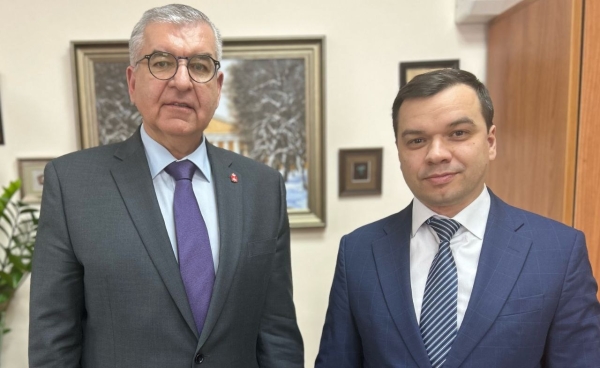 Региональный омбудсмен Игорь Сапко провел рабочую встречу с председателем крайизбиркома Игорем Вагиным.